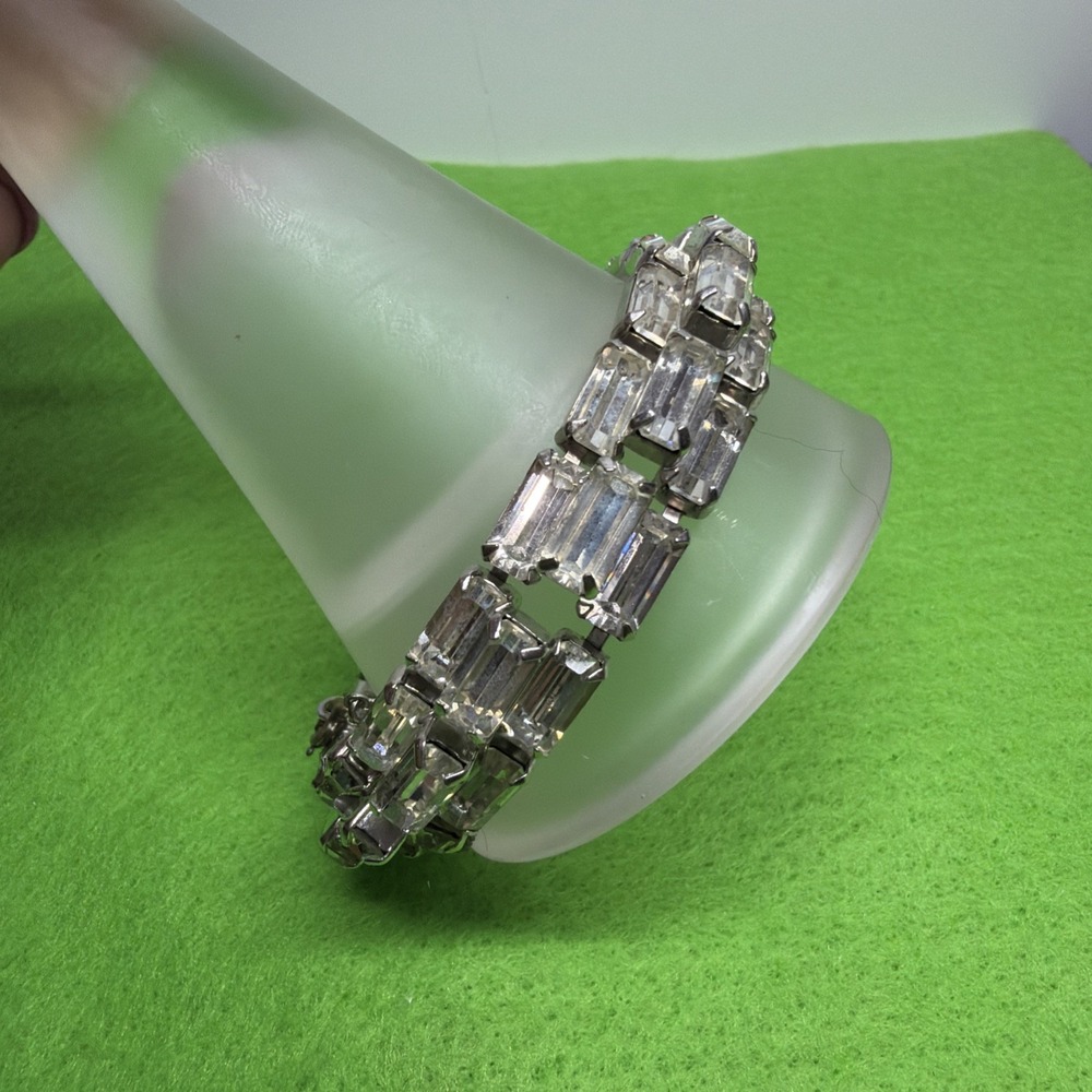 Vtg Signed KRAMER Silver-tone Rhinestone Baguette Bracelet Unique 6.7”